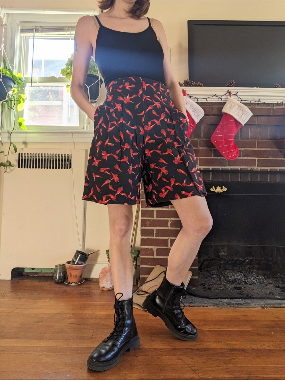 90s Handmade Red Pepper Printed High Waisted Pleated Shorts